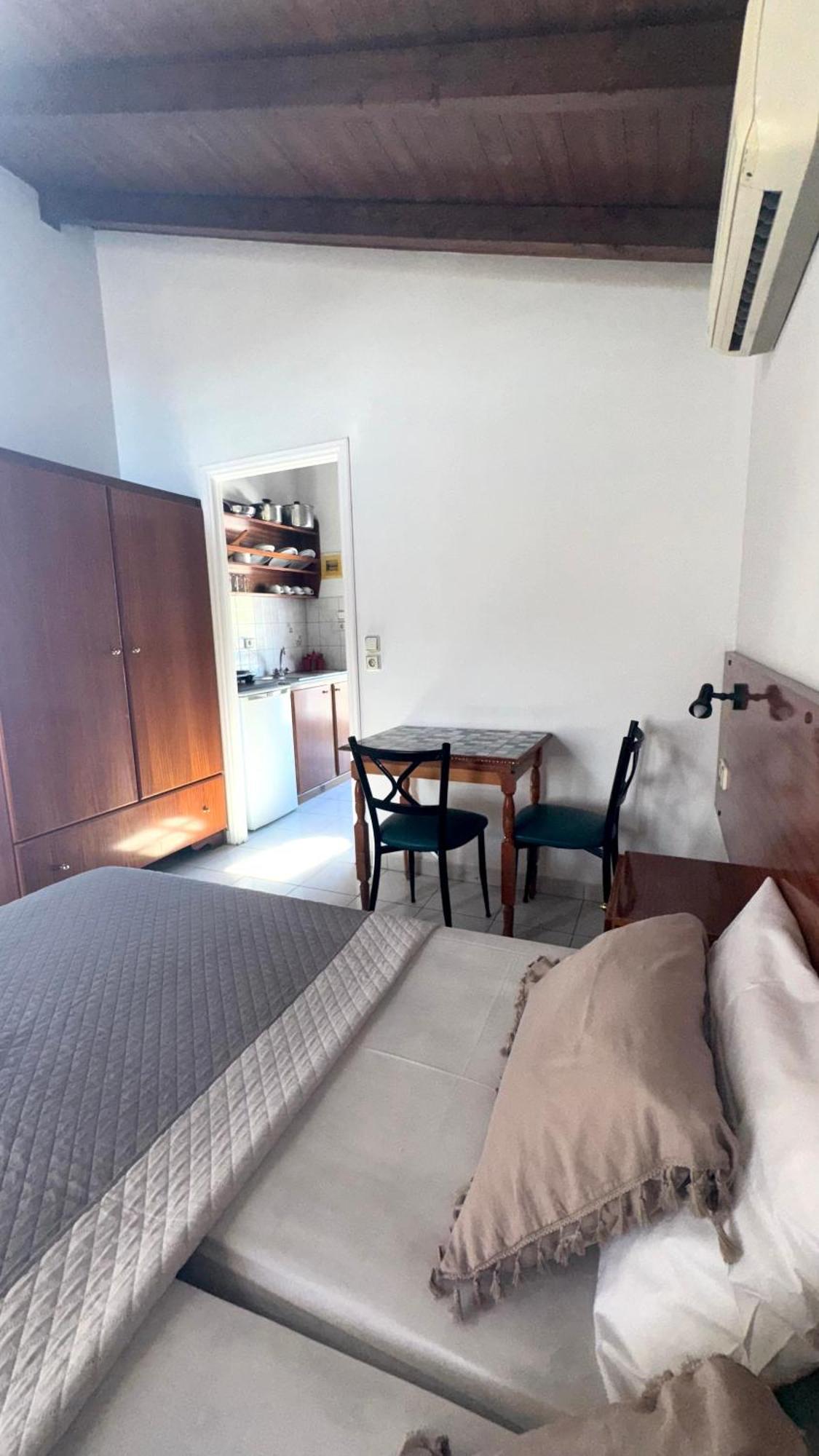 Dionysos Studios Laganas Extérieur photo